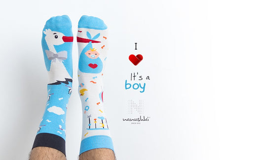 Baby Socken, Geschenkidee für werdende Eltern, Geschenkidee für Hebamme und weitere Motivsocken auf Sockeläuft.de