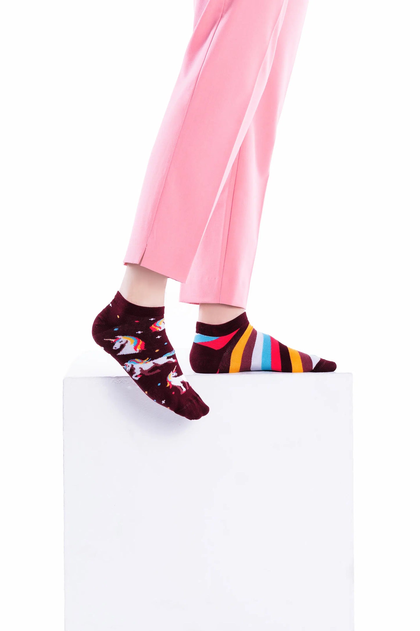 Sneakersocken, Einhorn Sneakersocken, bunte Sneakersocken, Sneakersocken mit Motiven.