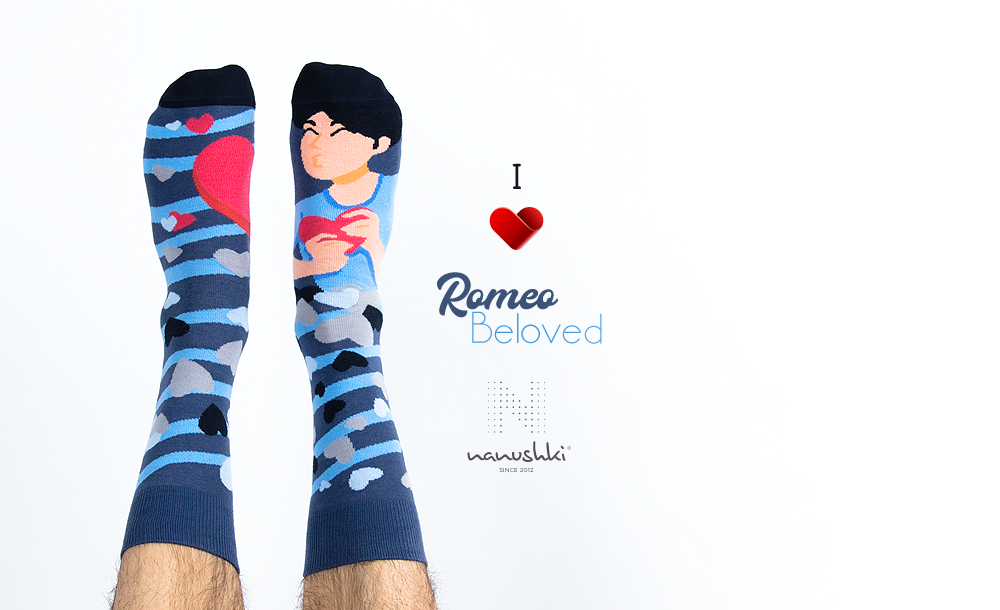 Love Socken, Herz Socken, Geschenkidee zum Valentinstag, Themensocken, Motivsocken, Geschenkidee für die Freundin.