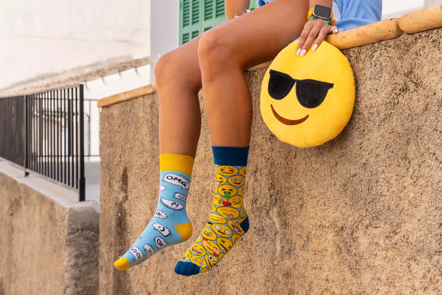 Emoji Socken, Smiley Socken, Motivsocken, bunte Socken, Geschenkidee für den Freund.