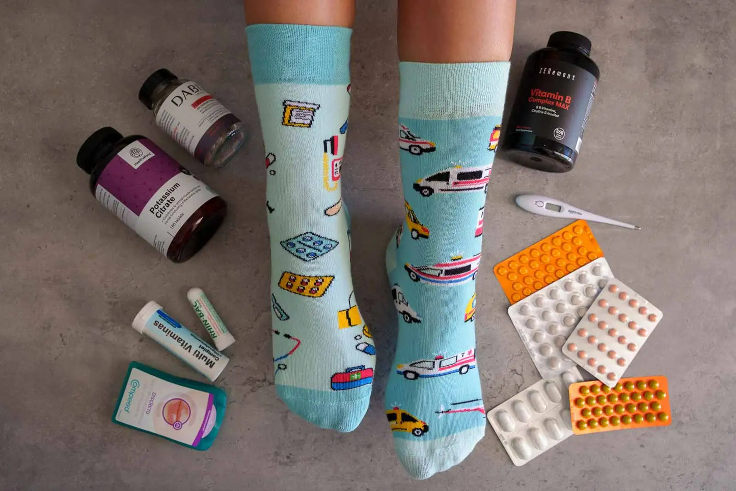 Sanitäter Socken, Motivsocken, bunte Socken, Geschenkidee für Sanitäter.