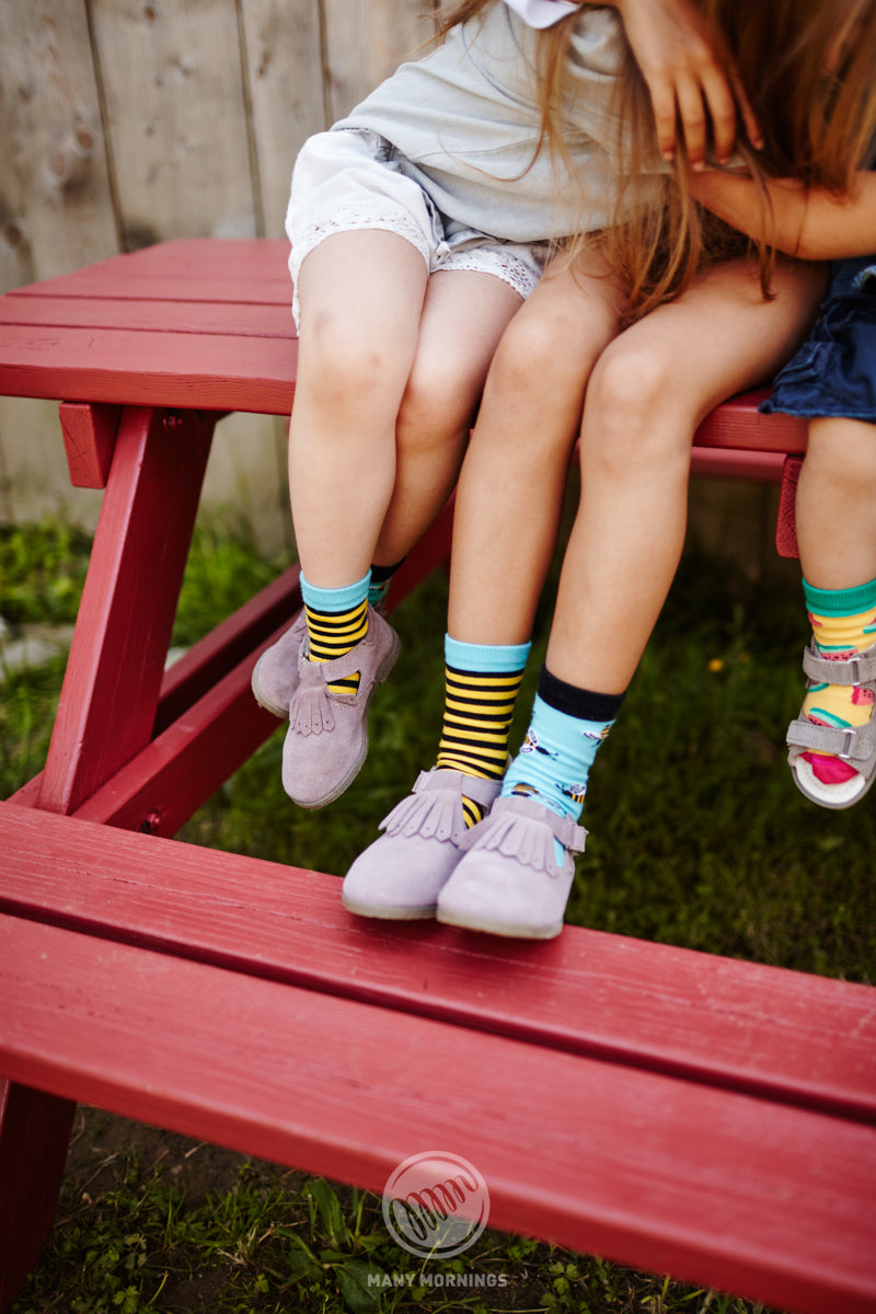 Bienen Kindersocken, Motivsocken für Kinder, Geschenkidee für Jungs und Mädchen.