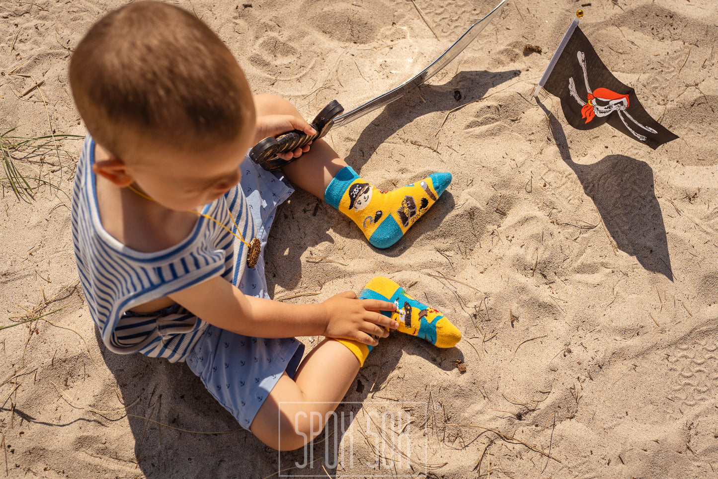 Piraten Kindersocken, Motivsocken für Kinder, Geschenkidee für Jungs und Mädchen.